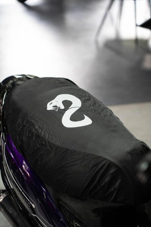 Zadel Beschermhoes Fenom Universeel, Fietsen en Brommers, Brommeronderdelen | Scooters, Nieuw, Piaggio, Zadel, Ophalen of Verzenden