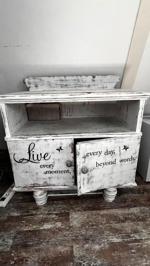 Prachtig wit antiek Vintage Kastje - Breng karakter in huis, Huis en Inrichting, Woonaccessoires | Kisten, Zo goed als nieuw, Minder dan 50 cm