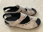 Prachtige vrouwelijke leer sandalen Durea, 4 1/2(37,5), Kleding | Dames, Schoenen, Wit, Zo goed als nieuw, Sandalen of Muiltjes