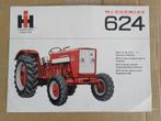 Mc Cormick 624 folder International Harvester, Ophalen of Verzenden, Gelezen