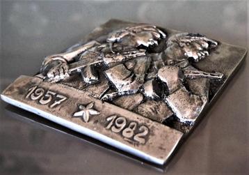Militair Leger Wandplaat Koude Oorlog 25 jaar 1957-1982 beschikbaar voor biedingen