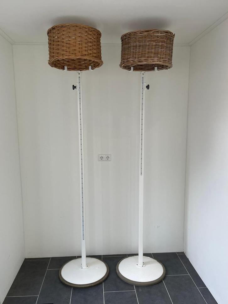 TEAB 2 verstelbare korfbalpalen met manden – in nette staat!, Sport en Fitness, Korfbal, Zo goed als nieuw, Bal, Ophalen