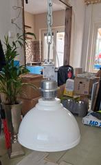 Industriel lamp (wit met staal), Huis en Inrichting, Lampen | Hanglampen, 50 tot 75 cm, Ophalen of Verzenden, Zo goed als nieuw