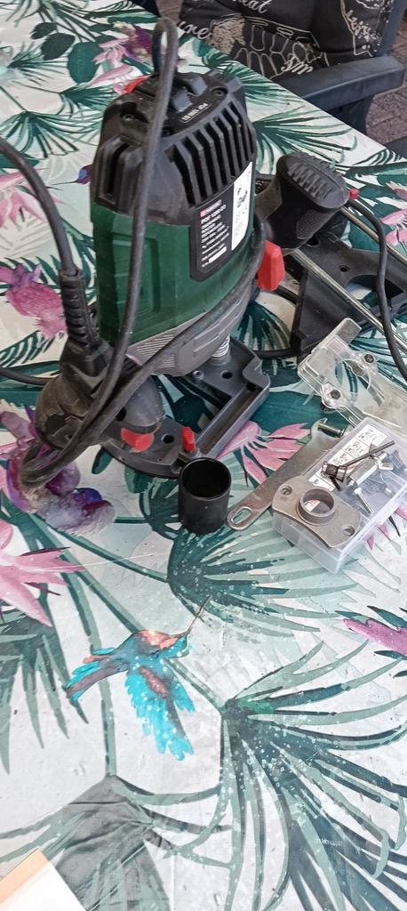 Nette bovenfrees geheel compleet., Doe-het-zelf en Verbouw, Gereedschap | Freesmachines, Zo goed als nieuw, Elektrisch, Bovenfrees