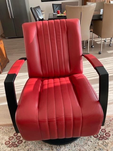 draai fauteuil leder rood, Huis en Inrichting, Fauteuils, Zo goed als nieuw, Hout, Leer, Metaal, 50 tot 75 cm, 75 tot 100 cm, Ophalen of Verzenden
