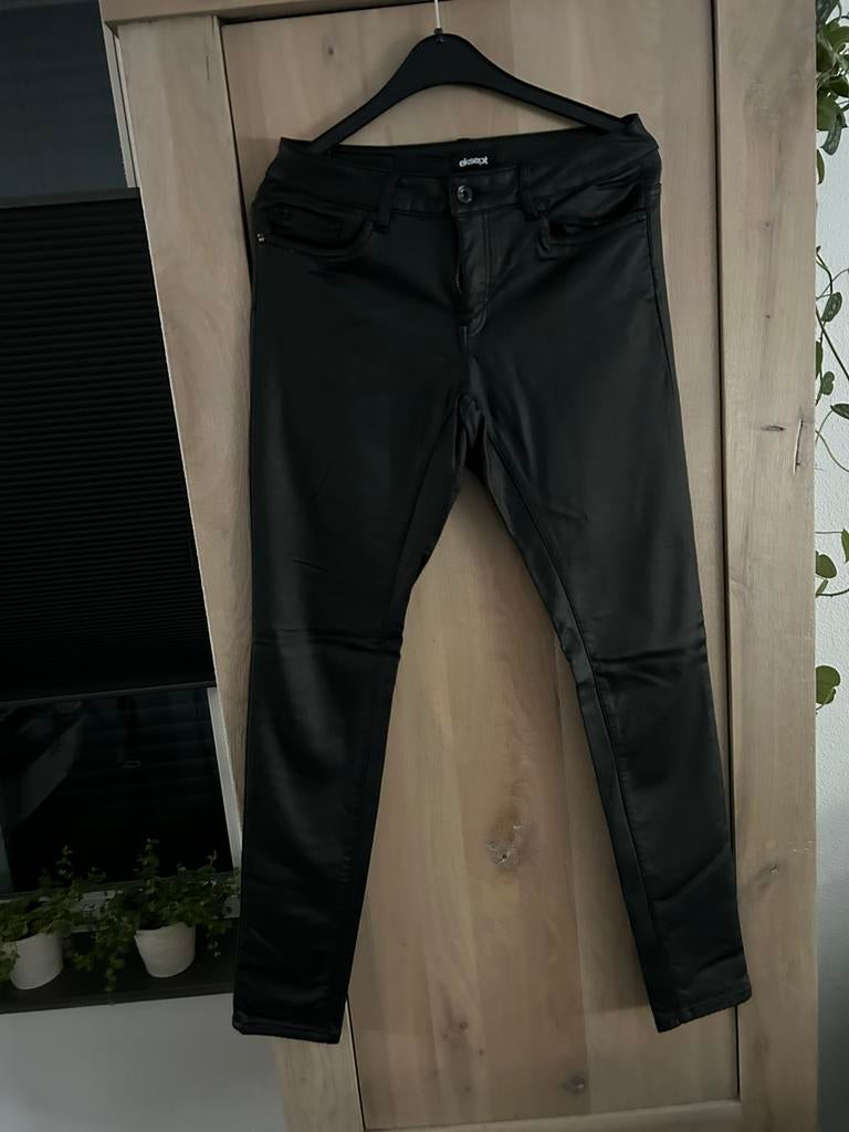 Broek, Kleding | Dames, Broeken en Pantalons, Maat 38/40 (M), Zwart, Ophalen of Verzenden, Zo goed als nieuw