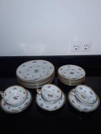 Antiek Dresden servies met strooibloemetjes, Antiek en Kunst, Antiek | Servies los, Verzenden