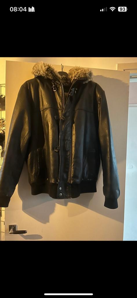 Saki zwart, leren, gevoerde winter jas met capuchon maat 52, Kleding | Heren, Jassen | Winter, Zo goed als nieuw, Zwart, Ophalen of Verzenden