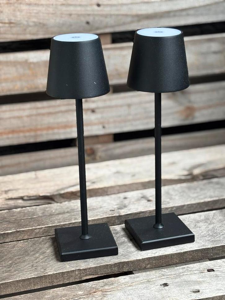 2x Draadloze Tafellampen Zwart, USB-C, Dimbaar, Huis en Inrichting, Lampen | Tafellampen, Zo goed als nieuw, Minder dan 50 cm