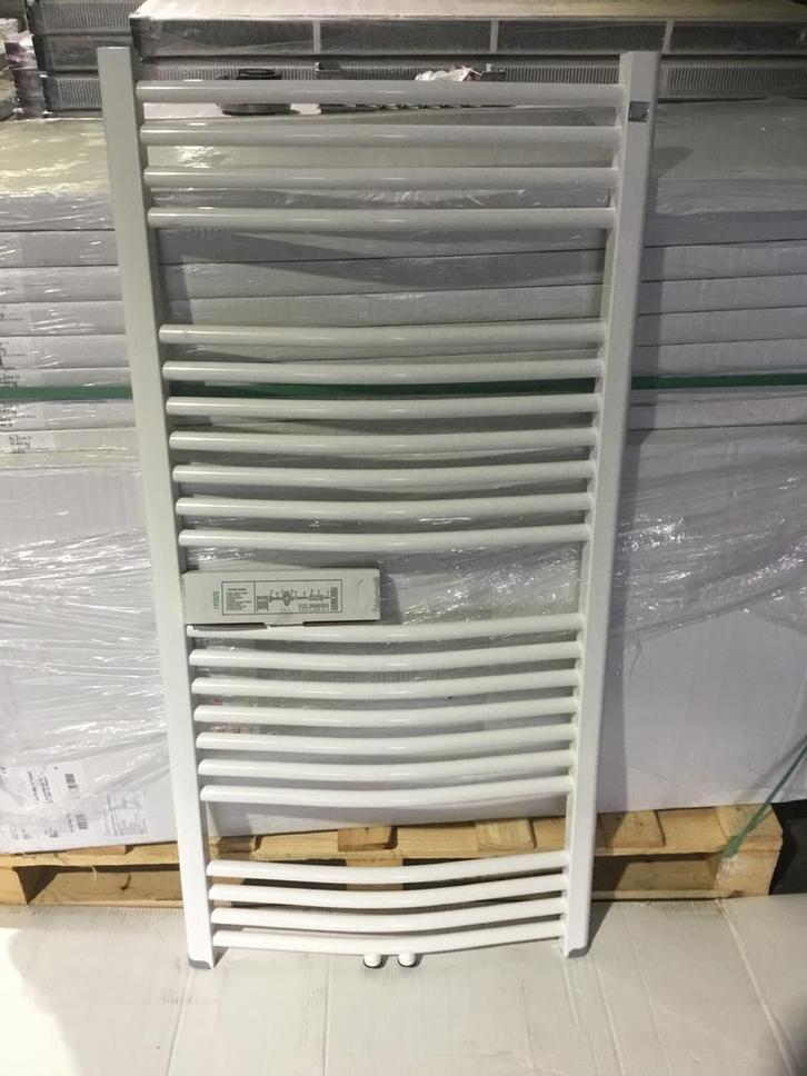 Badkamer radiator 60 br x 185 h. Nieuw. Meerdere maten., Huis en Inrichting, Badkamer | Badkamermeubels, Nieuw, Overige typen