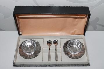 Sola peper en zout garnituur 60-er jaren NIEUW! beschikbaar voor biedingen