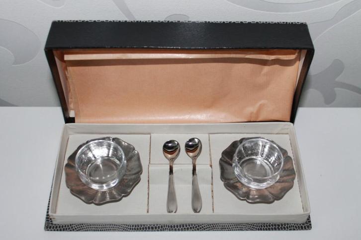 Sola peper en zout garnituur 60-er jaren NIEUW!, Antiek en Kunst, Curiosa en Brocante, Ophalen of Verzenden