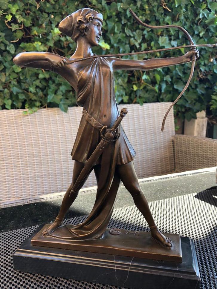 bronzen godin v jacht met boog, Antiek en Kunst, Kunst | Beelden en Houtsnijwerken, Ophalen of Verzenden
