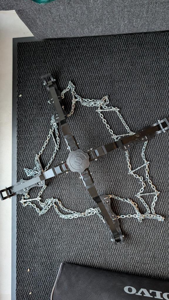 Loopvlak sneeuwketting Kia ev6 235/55 R19, Auto diversen, Sneeuwkettingen, Zo goed als nieuw, Ophalen of Verzenden