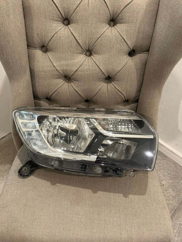Dacia logan Koplamp rechts, Ophalen, Dacia