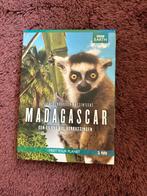 Madagascar, Ophalen of Verzenden, Zo goed als nieuw, Oorlog of Misdaad