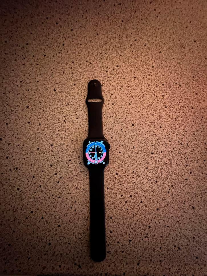 Apple Watch SE - Perfecte smartwatch!, Sieraden, Tassen en Uiterlijk, Smartwatches, Gebruikt, iOS, Zwart, Afstand, Waterdicht