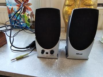 Kleine speakers  met minijack plug. beschikbaar voor biedingen