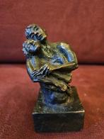 # Brons beeldje sculptuur Omarming Astrid Veldhuyzen-Koppen, Antiek en Kunst, Antiek | Koper en Brons, Ophalen of Verzenden, Brons
