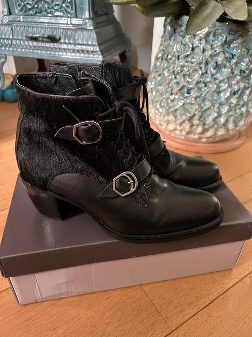 ERG MOOIE ,STOERE LERORA/DUREA ZWARTE LEREN LAARSJES MT 6,5, Kleding | Dames, Schoenen, Zo goed als nieuw, Zwart, Ophalen of Verzenden