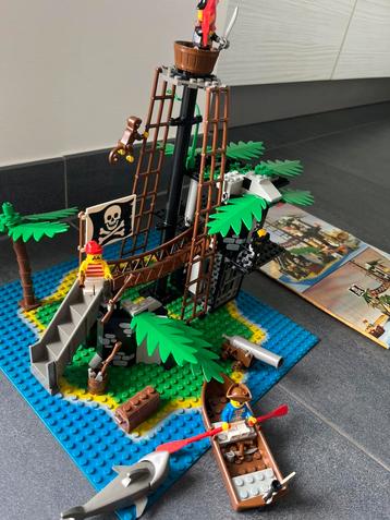 Lego Pirates 6270 Forbidden Island beschikbaar voor biedingen