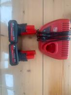 Milwaukee M12 accü’sen oplader, Doe-het-zelf en Verbouw, Ophalen of Verzenden, Zo goed als nieuw