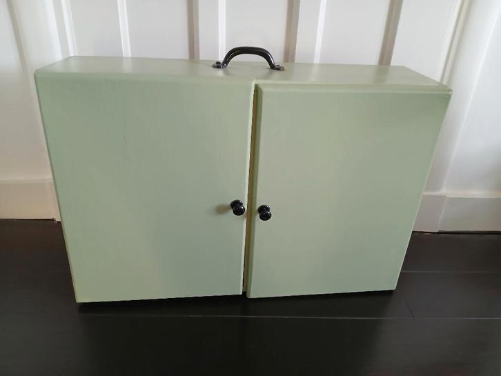 Frans medicijnkastje, Antiek en Kunst, Antiek | Meubels | Stoelen en Banken, Ophalen