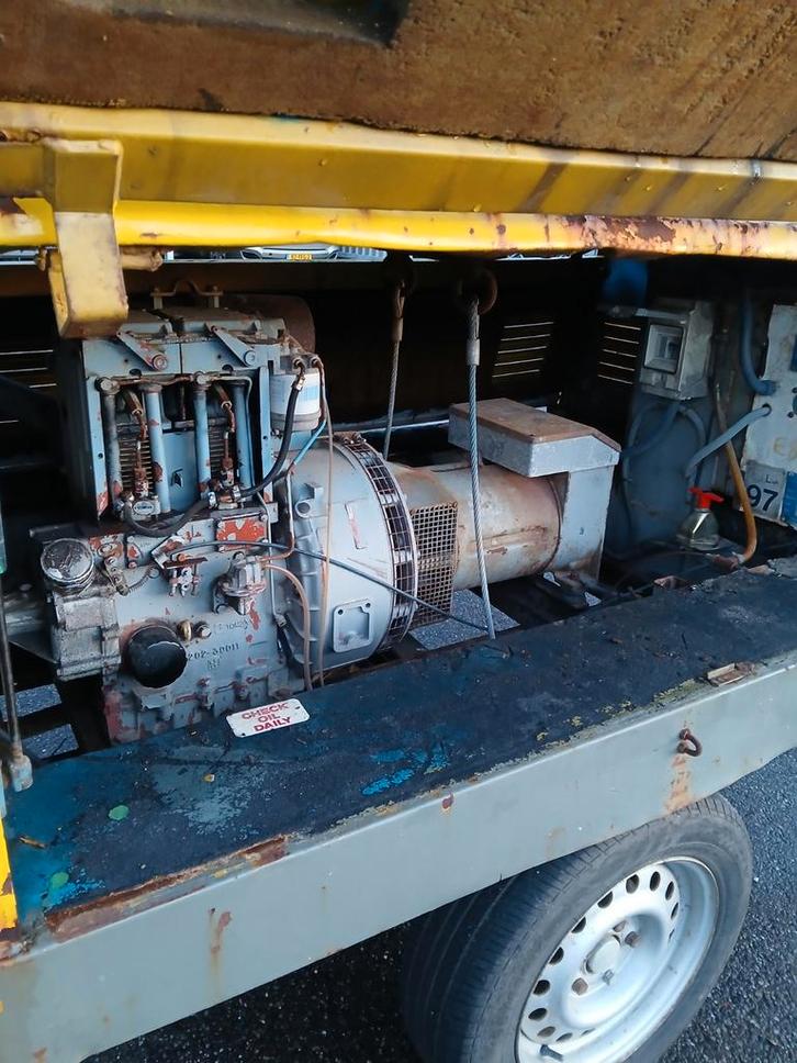 Mobiele diesel aggregaat 7kva lichtmast, Doe-het-zelf en Verbouw, Bouwverlichting, Overige typen, 500 watt of meer, Ophalen