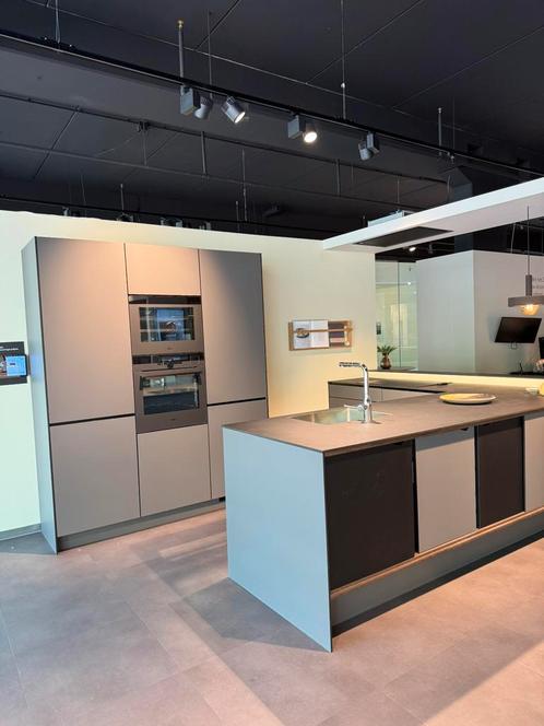Showroom keuken - Pavia Grey Kvik, Huis en Inrichting, Keuken | Complete keukens, Nieuw, Overige typen, Zwart, Kunststof, Ophalen