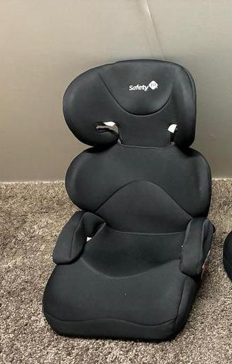 1 Autostoeltje Safety beschikbaar voor biedingen