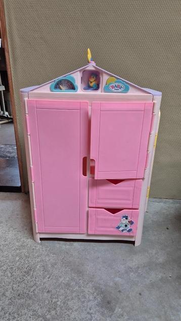 Baby Born kledingkast beschikbaar voor biedingen