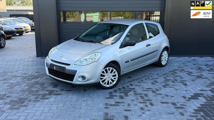 Renault Clio 1.2 TCe Special Line Airco|Navi|Trekhaak, Auto's, Renault, Bedrijf, Te koop, Clio, ABS, Airbags, Centrale vergrendeling