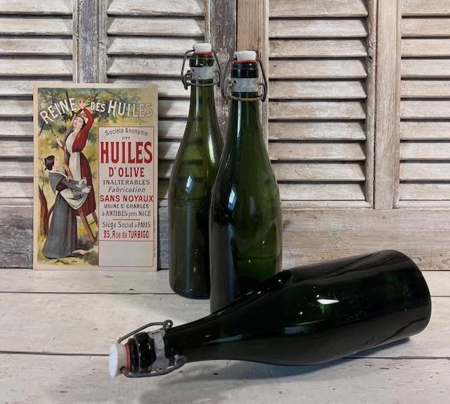 Drie antieke groene wijnflessen met ziel en beugeldoppen, Antiek en Kunst, Antiek | Glas en Kristal, Ophalen of Verzenden