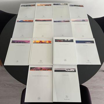 Verzameling Mercedes-Benz brochures beschikbaar voor biedingen
