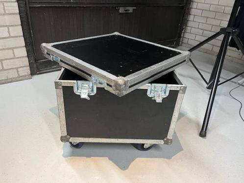 Flightcase / Kabel case afm. ca. 60x60x40 cm met blue wheels, Muziek en Instrumenten, Behuizingen en Koffers, Gebruikt, Overige instrumenten