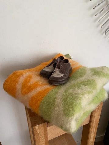 Superzachte vintage/ retro wollen vintage vabydeken beschikbaar voor biedingen