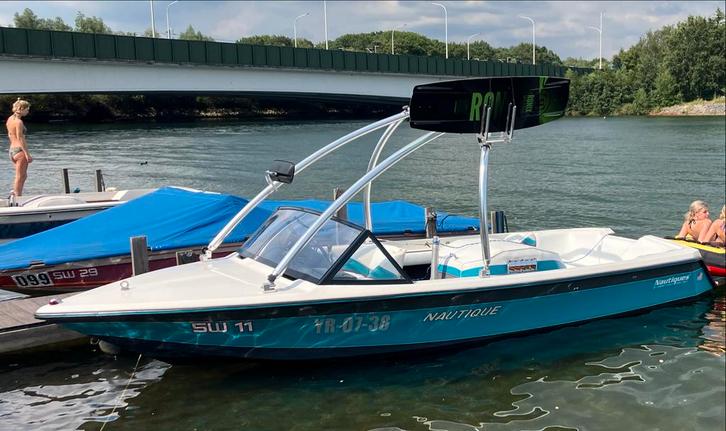 Ski Nautique boot te koop!, Watersport en Boten, Motorboten en Motorjachten, Gebruikt, Polyester, Tot 6 meter, Benzine, Binnenboordmotor