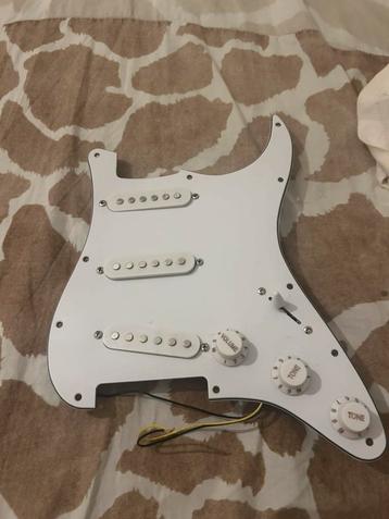 Fender Squier pre-wired slagplaat beschikbaar voor biedingen