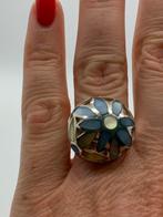 T564 Prachtige zilveren ring bloemmotief maat 17,5, Ophalen of Verzenden, X, Dame, Zilver