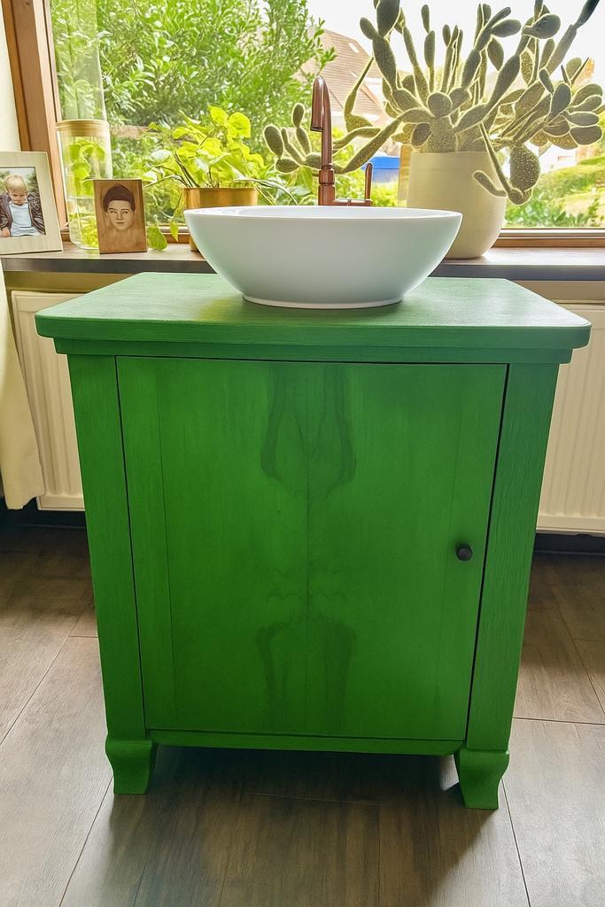 Oud Naaikastje met Naaimachine - Wastafelmeubel, Antiek en Kunst, Antiek | Meubels | Kasten, Ophalen