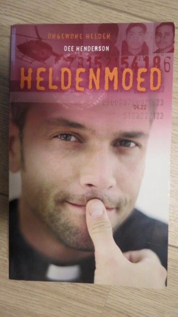 Chr. roman: Heldenmoed, Dee Henderson, ongewone helden, Boeken, Romans, Zo goed als nieuw, Ophalen