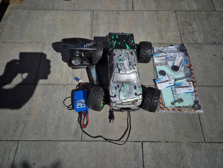 Maverick Quantum MT Flux 80A 1/10 4WD Monster Truck, Hobby en Vrije tijd, Modelbouw | Radiografisch | Auto's, Gebruikt, Auto offroad