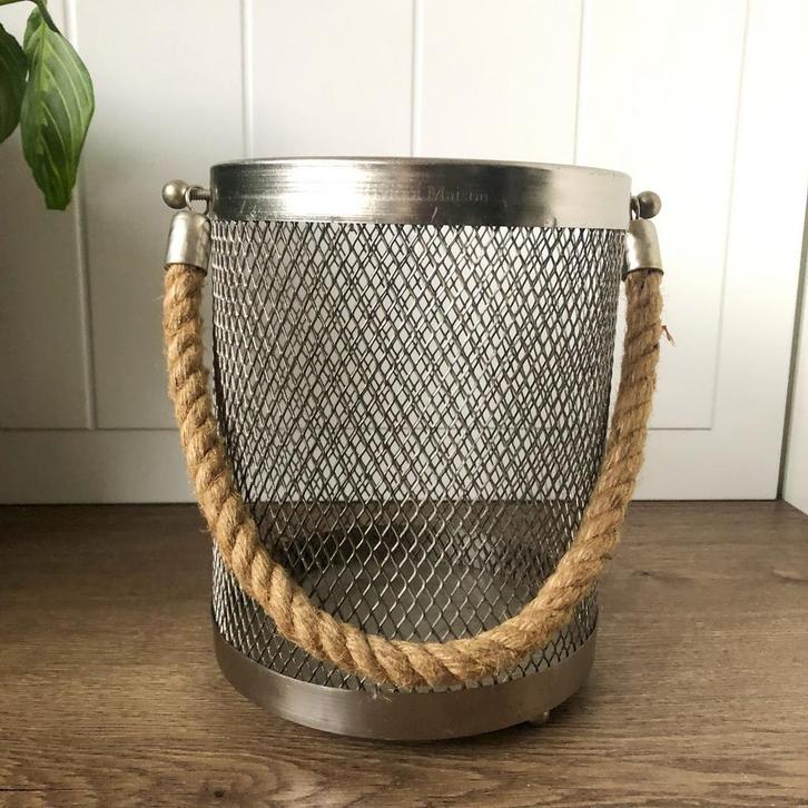 RM Zilver kleur Windlicht met Touw Riviera Maison, Huis en Inrichting, Woonaccessoires | Kandelaars en Kaarsen, Zo goed als nieuw
