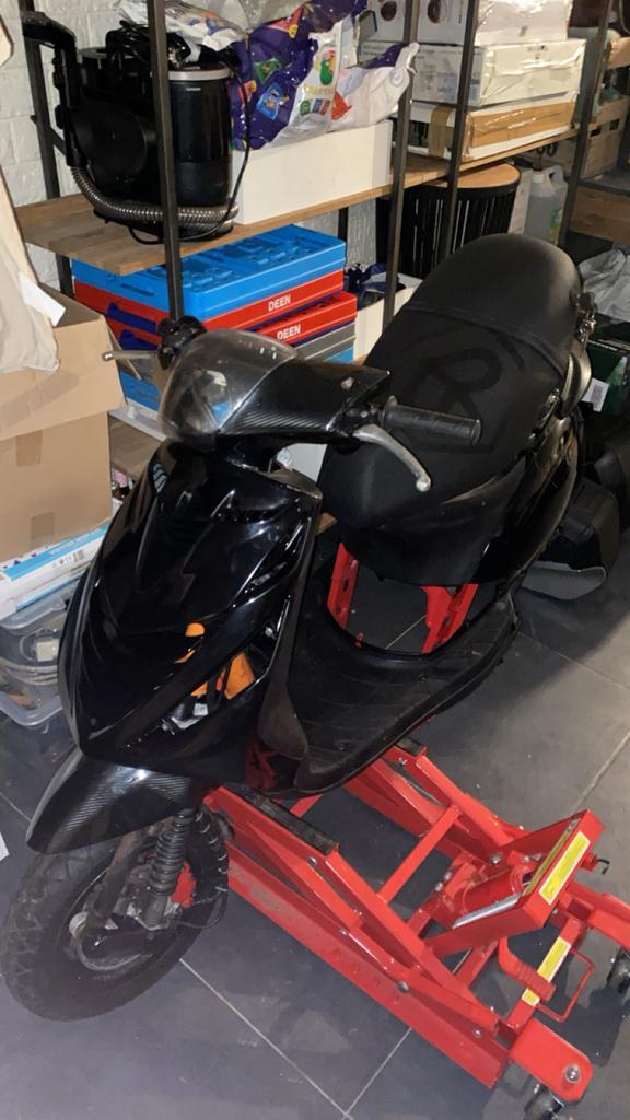 Piaggio zip frame, Fietsen en Brommers, Scooters | Piaggio, Nieuw, Zip, Maximaal 45 km/u, Tweetakt, Ophalen