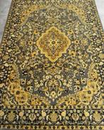 Vintage tapijt 143cm x 200cm kleed oosterse orien Perzische, Gebruikt, Ophalen of Verzenden, Vintage vloerkleed tapijt scheerwol oosterse orient perser wol