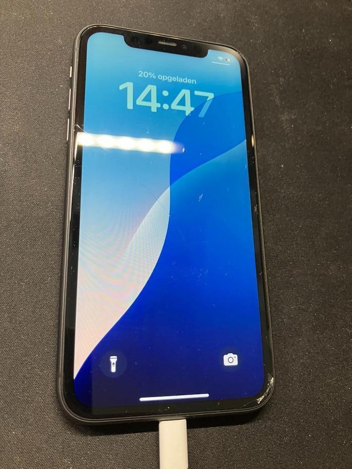 Apple iPhone 11 - 64GB Zwart - gebroken scherm, Telecommunicatie, Mobiele telefoons | Apple iPhone, Gebruikt, 64 GB, Zonder abonnement