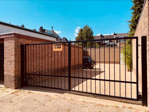 Parkeerplaats te huur Maasgouwstraat te Maastricht, Huizen en Kamers, Garages en Parkeerplaatsen, Limburg