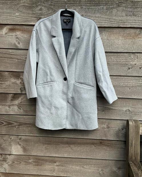 ZARA TRAFALUC blazer jas maat S M lichtgrijs, Kleding | Dames, Jasjes, Kostuums en Pakken, Zo goed als nieuw, Jasje, Maat 36 (S)