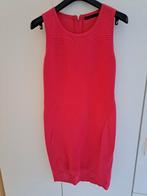 karen millen dress  fuchsia  maat 4, Maat 38/40 (M), Verzenden, Zo goed als nieuw, Onder de knie