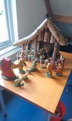 Kerststal van hout met 19 gipsen beelden, Ophalen, Gebruikt